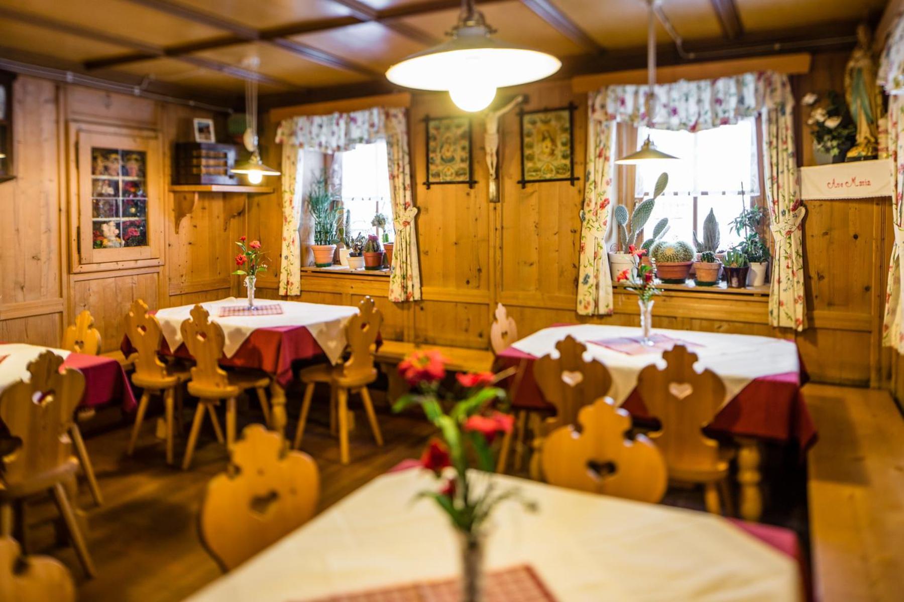 Speckstube Eggerhof Villa Braies  Kültér fotó